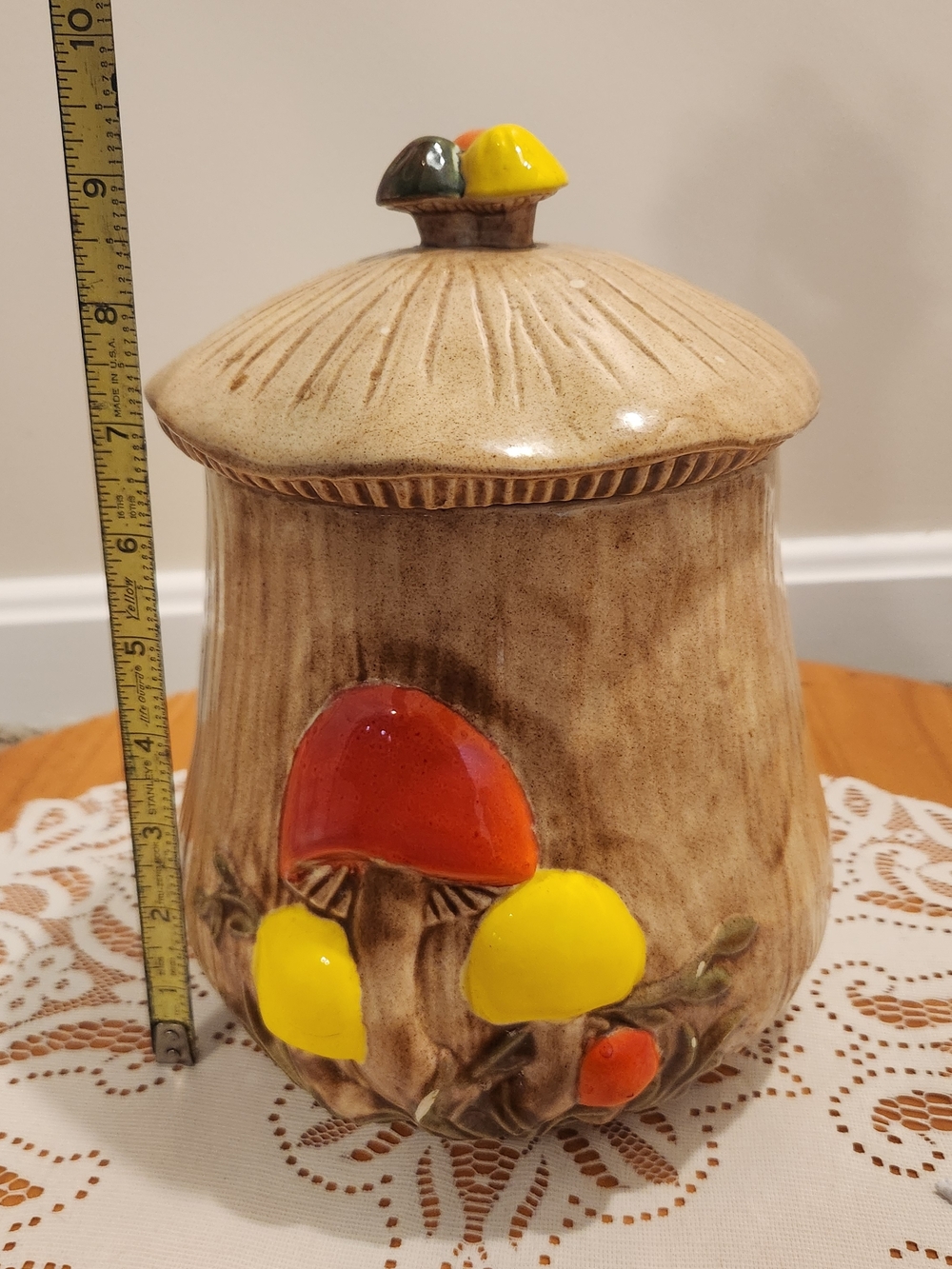 Arnel's Pottery 9.5" Mushroom Canister / Cookie Jar With Lid